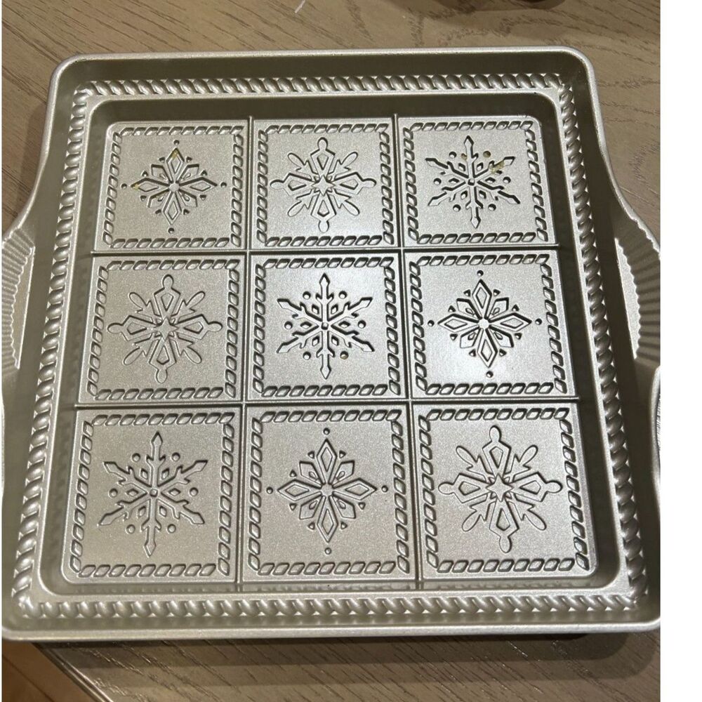 Nordic Ware Cast Aluminum Snowflake English Shortbread Pan